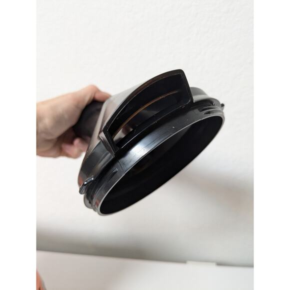 Yonanas Frozen Treat Maker Black Outer Chute Replacement Part Model IC0988BK13 - Picture 4 of 8